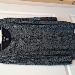 q Bay Studio Black/silver Super Stretch Top Size 3X